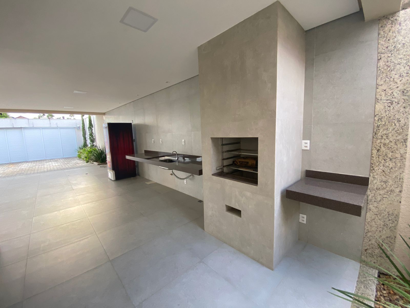 Vende Linda Casa Mobiliada no Dinah Borges