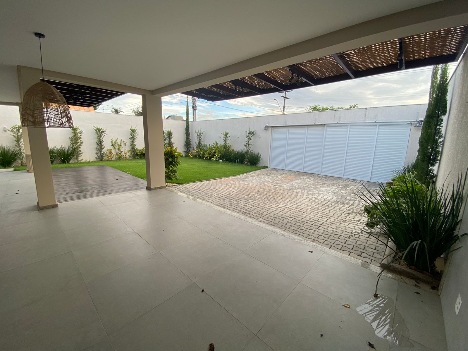 Vende Linda Casa Mobiliada no Dinah Borges
