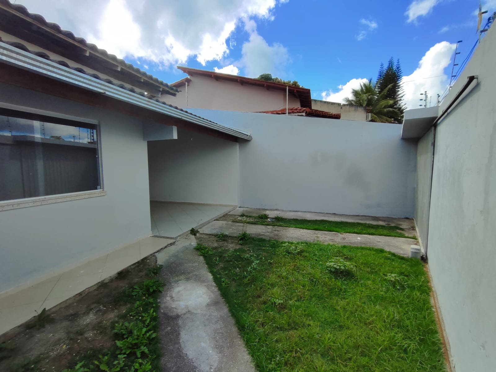 Aluga ou Vende Casa no bairro Centauro