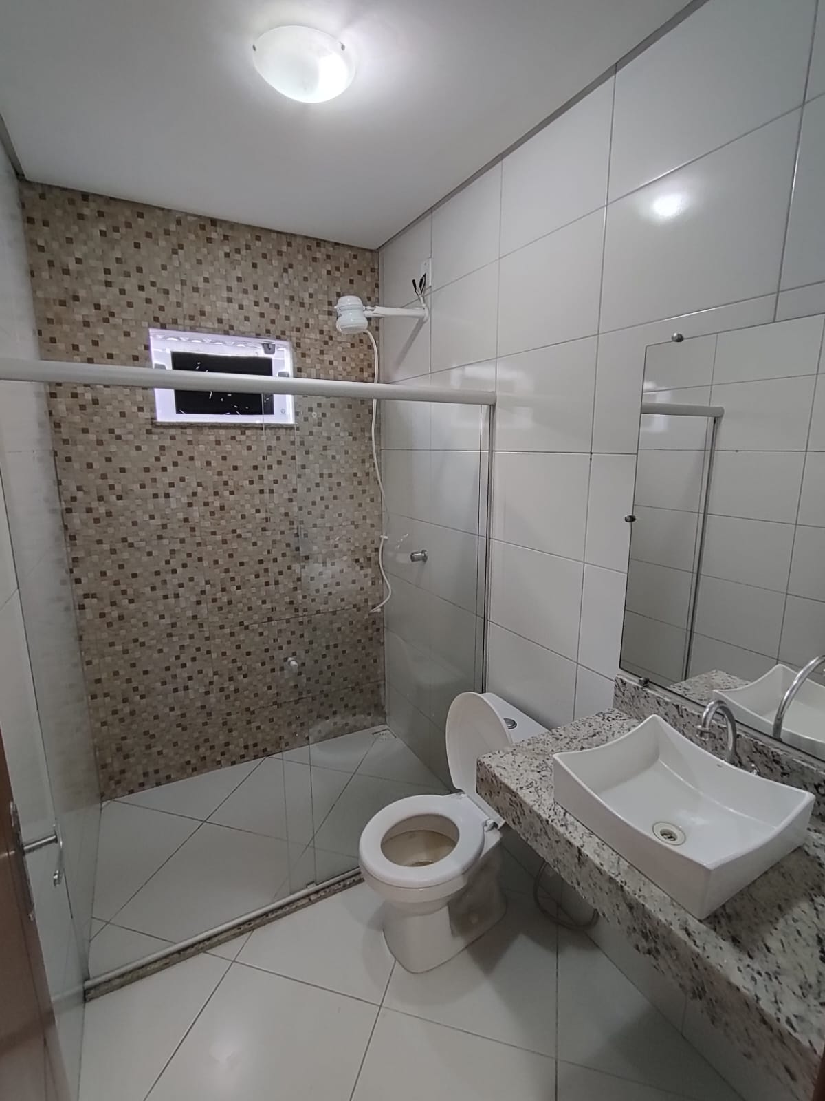 Aluga ou Vende Casa no bairro Centauro