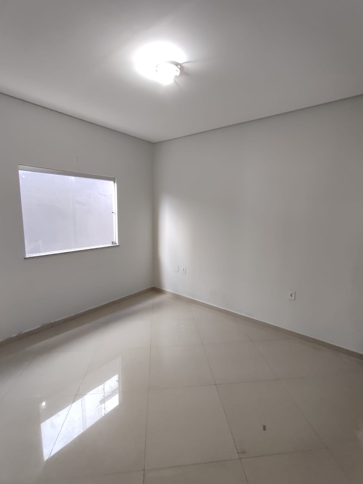Aluga ou Vende Casa no bairro Centauro