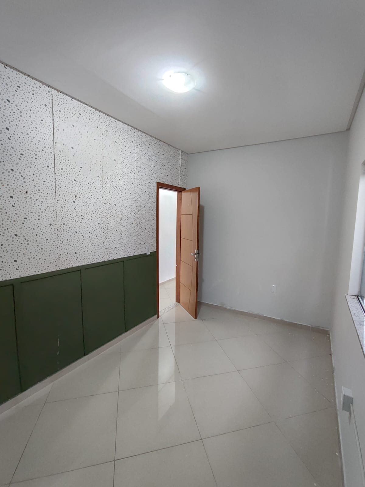Aluga ou Vende Casa no bairro Centauro