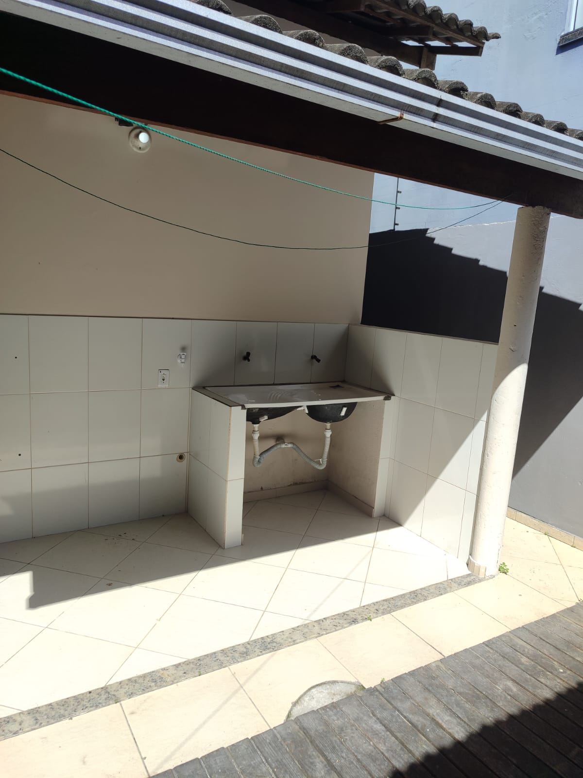 Aluga ou Vende Casa no bairro Centauro
