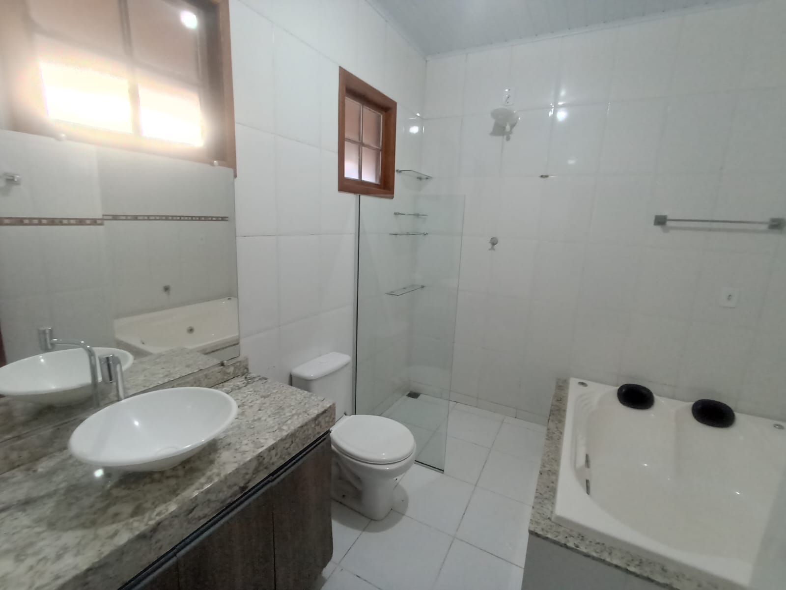 Vende Sítio com Piscina no Juca Rosa 