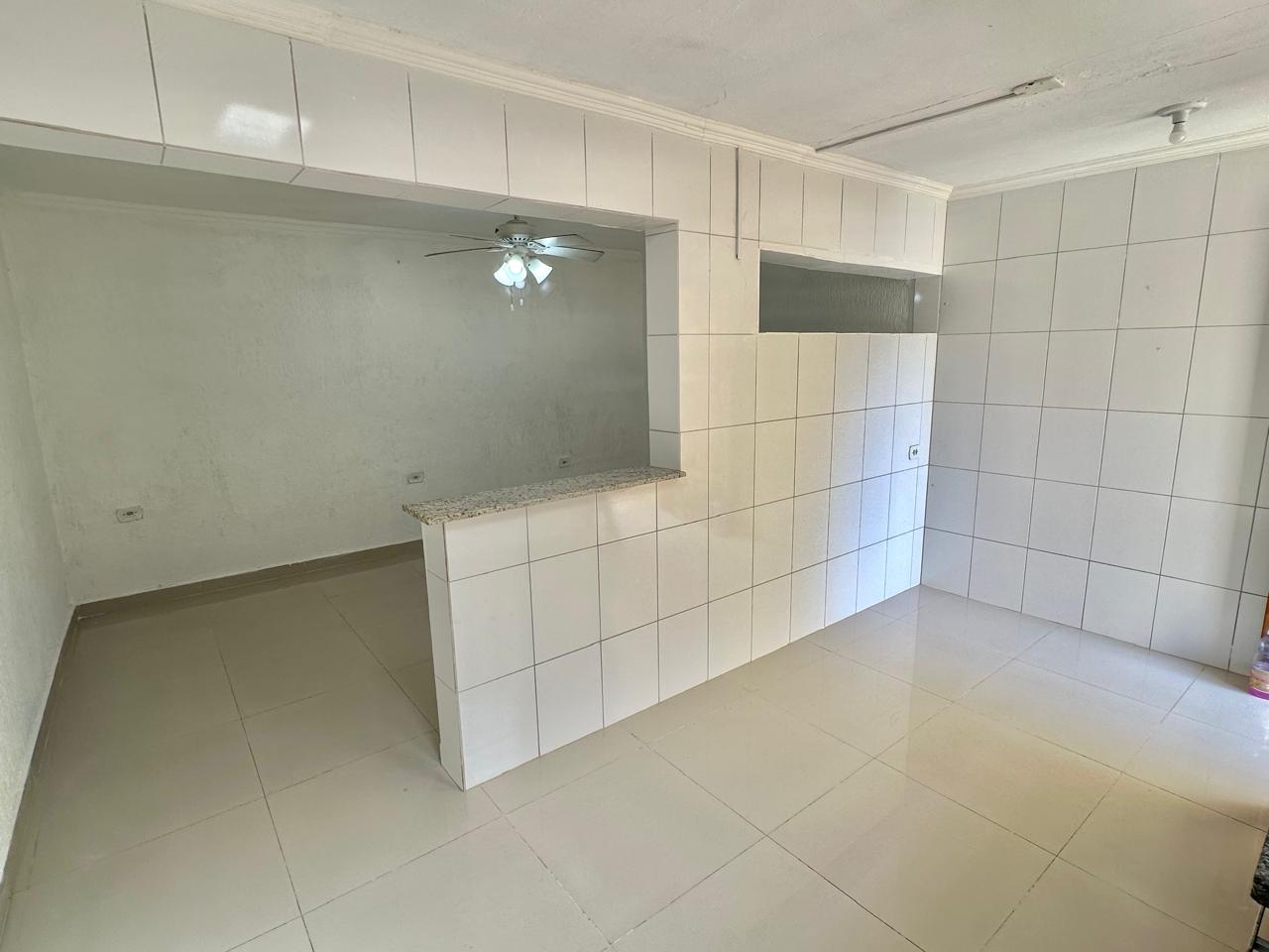 CASA (FUNDOS) - UTINGA - SANTO ANDRÉ/SP