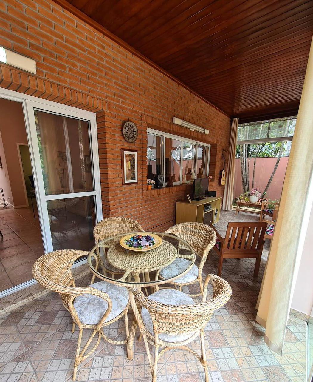 Casa em Alphaville 357m²