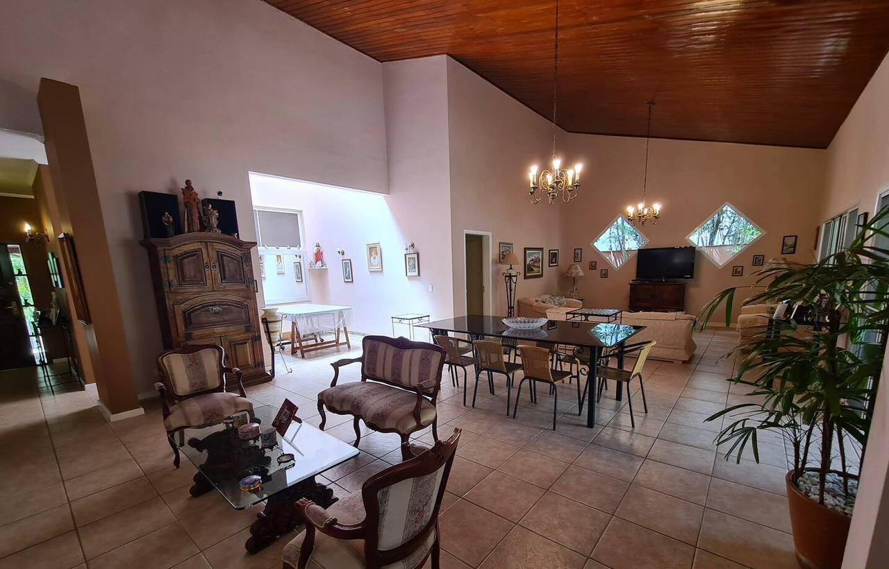 Casa em Alphaville 357m²