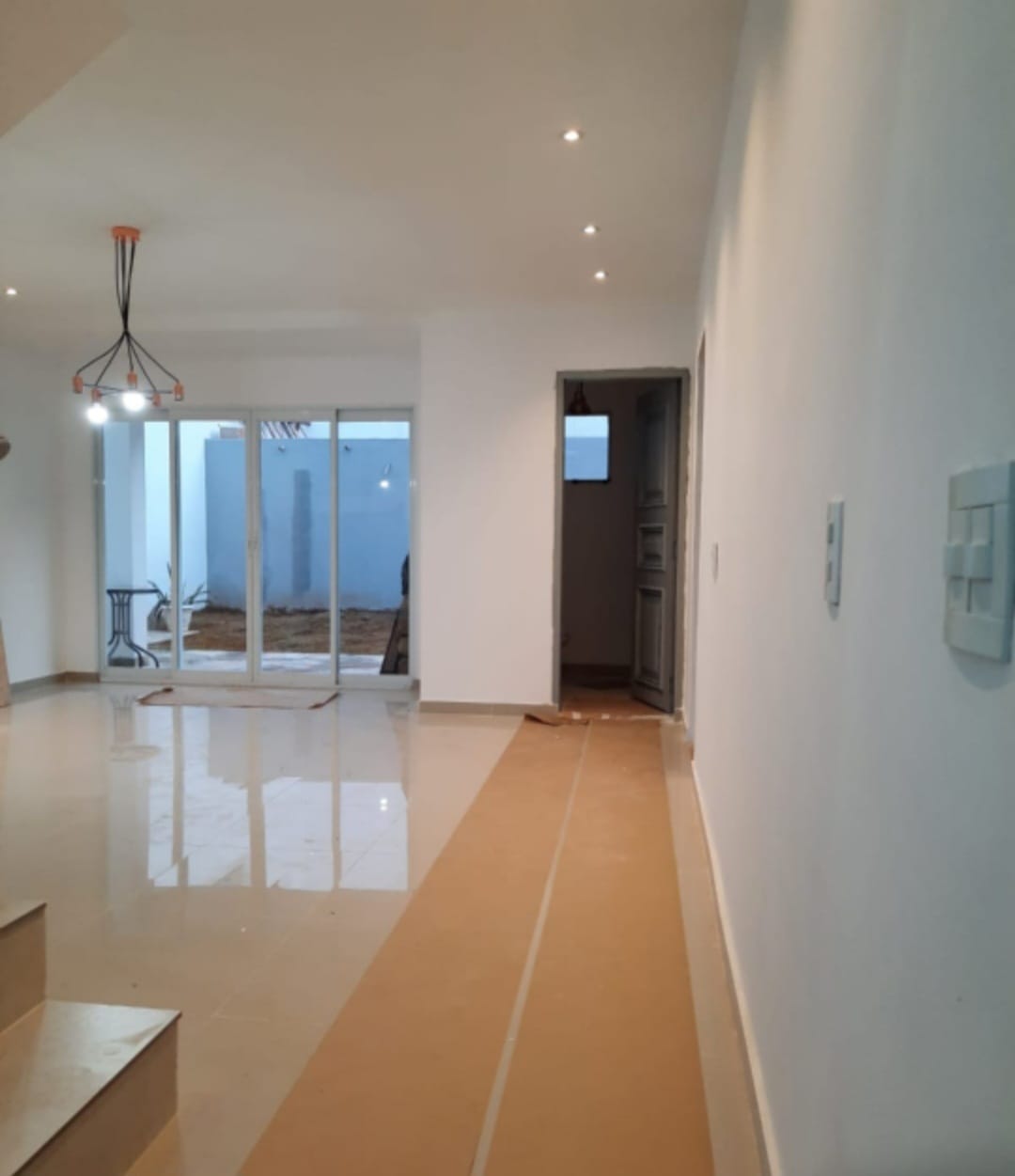 Casa em Condomínio de Alphaville com 217m²