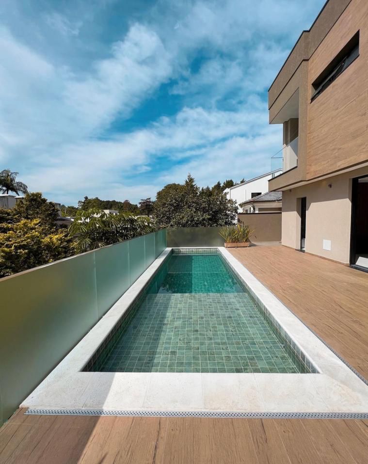 Casa em Condomínio de Alphaville com 720m²