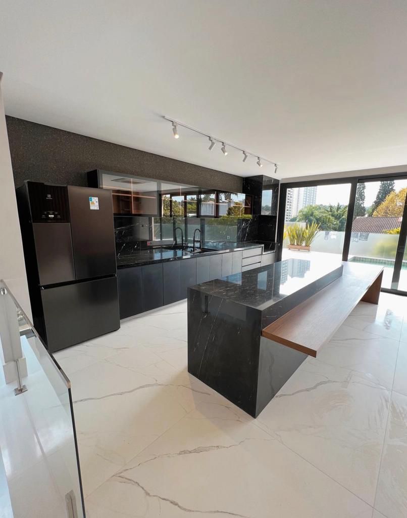 Casa em Condomínio de Alphaville com 720m²