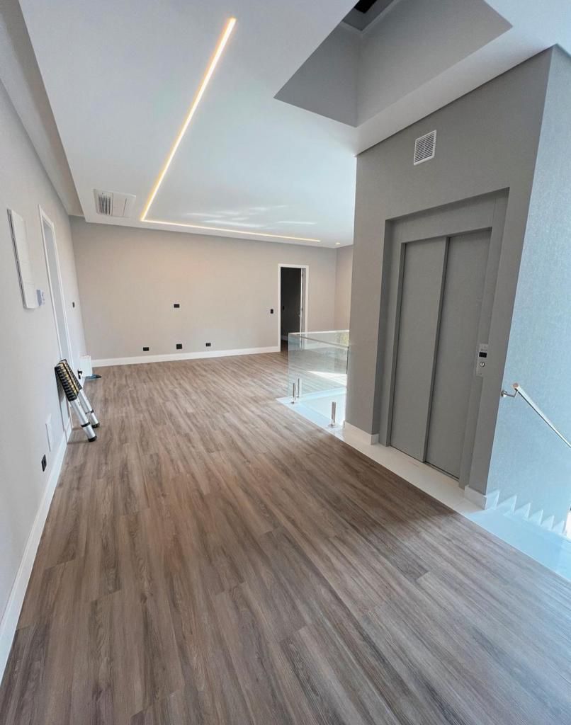 Casa em Condomínio de Alphaville com 720m²