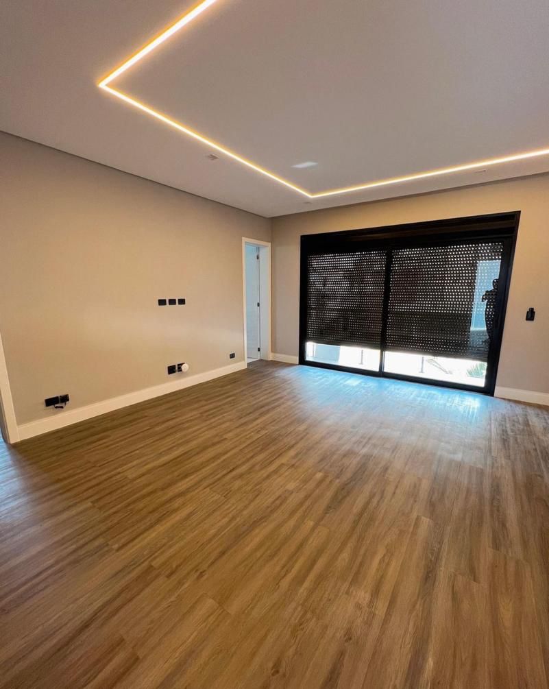 Casa em Condomínio de Alphaville com 720m²