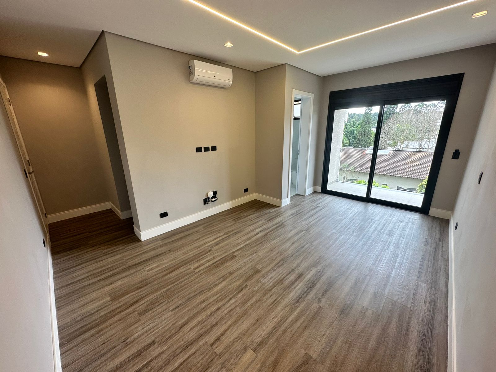 Casa em Condomínio de Alphaville com 720m²
