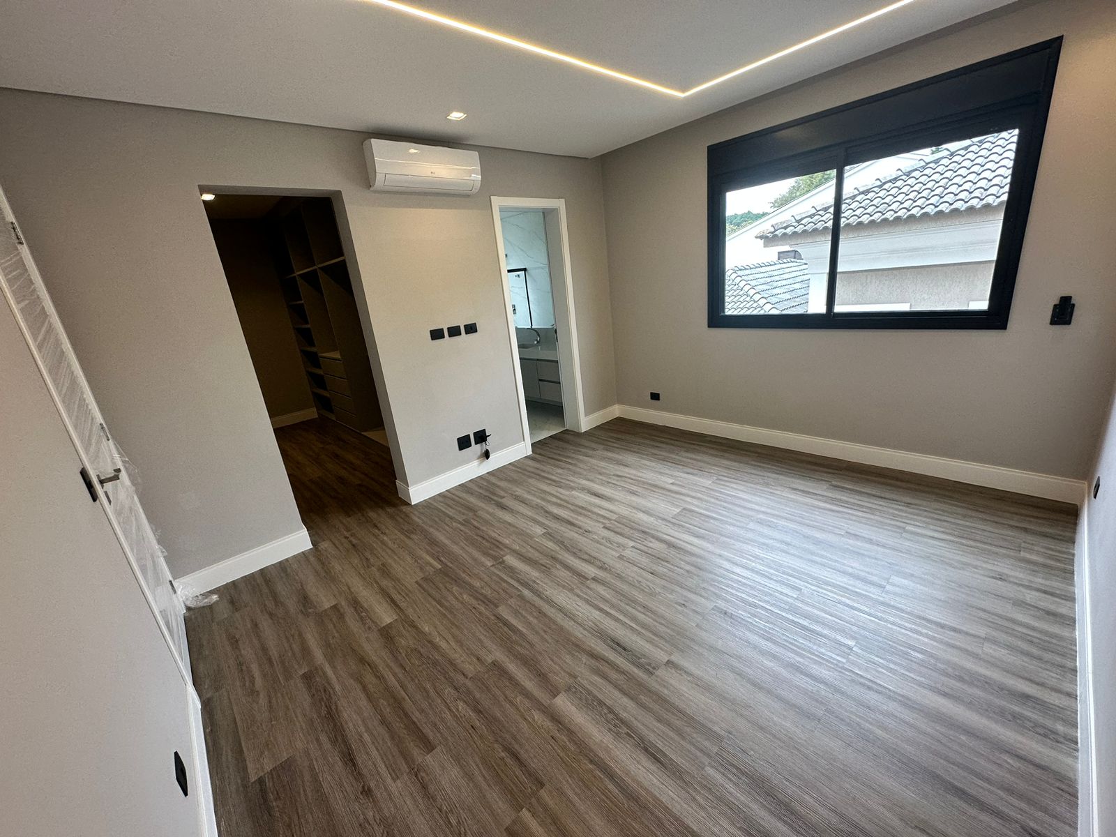 Casa em Condomínio de Alphaville com 720m²