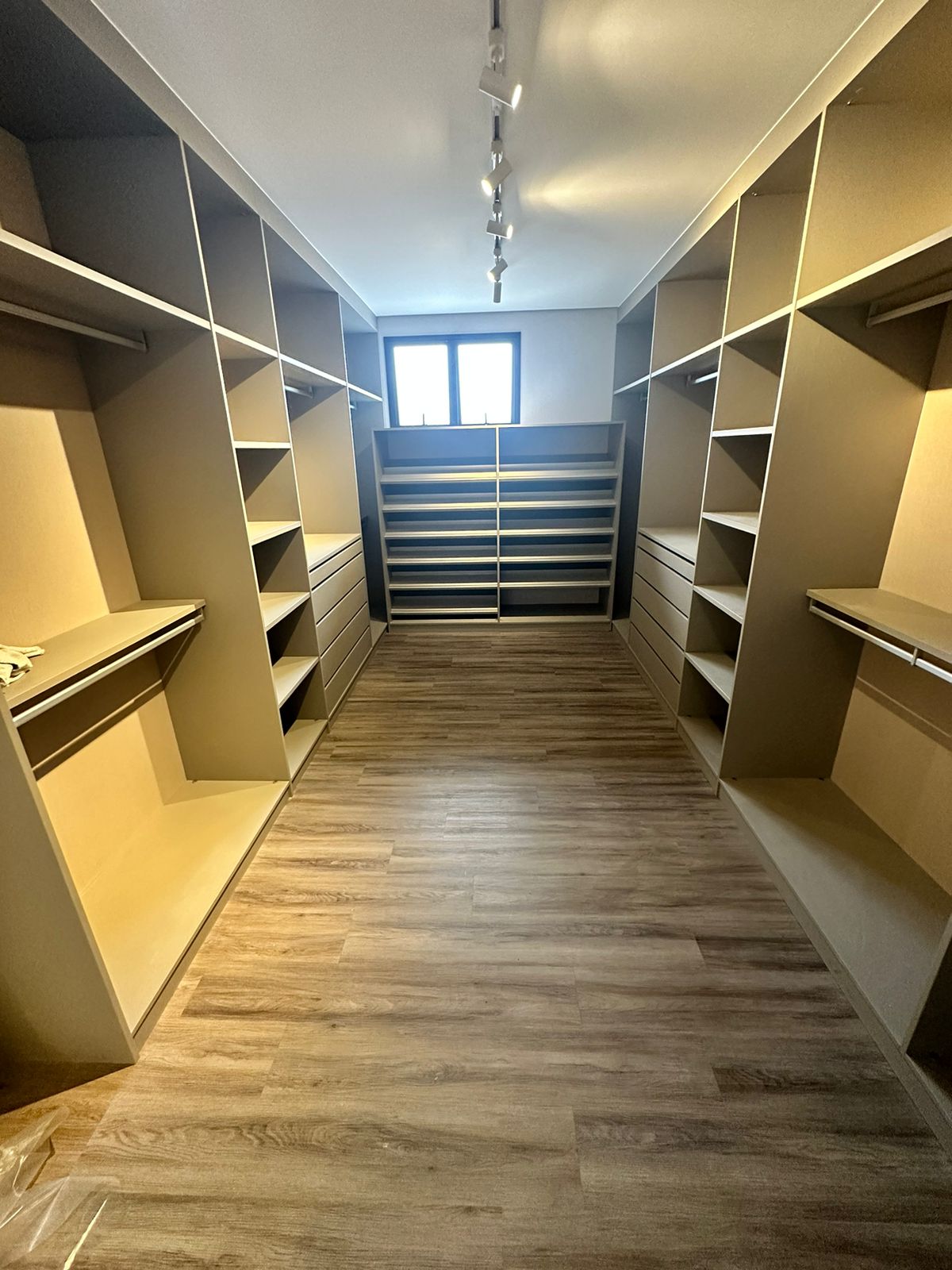 Casa em Condomínio de Alphaville com 720m²