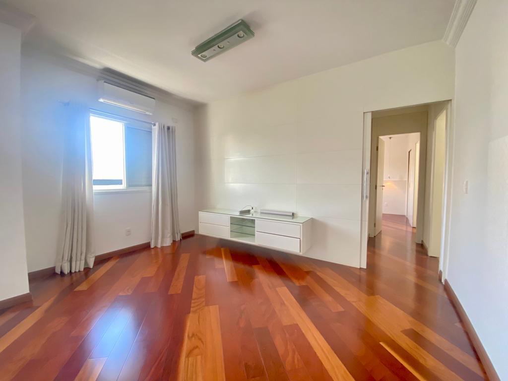 Apto. 101m² em Alphaville