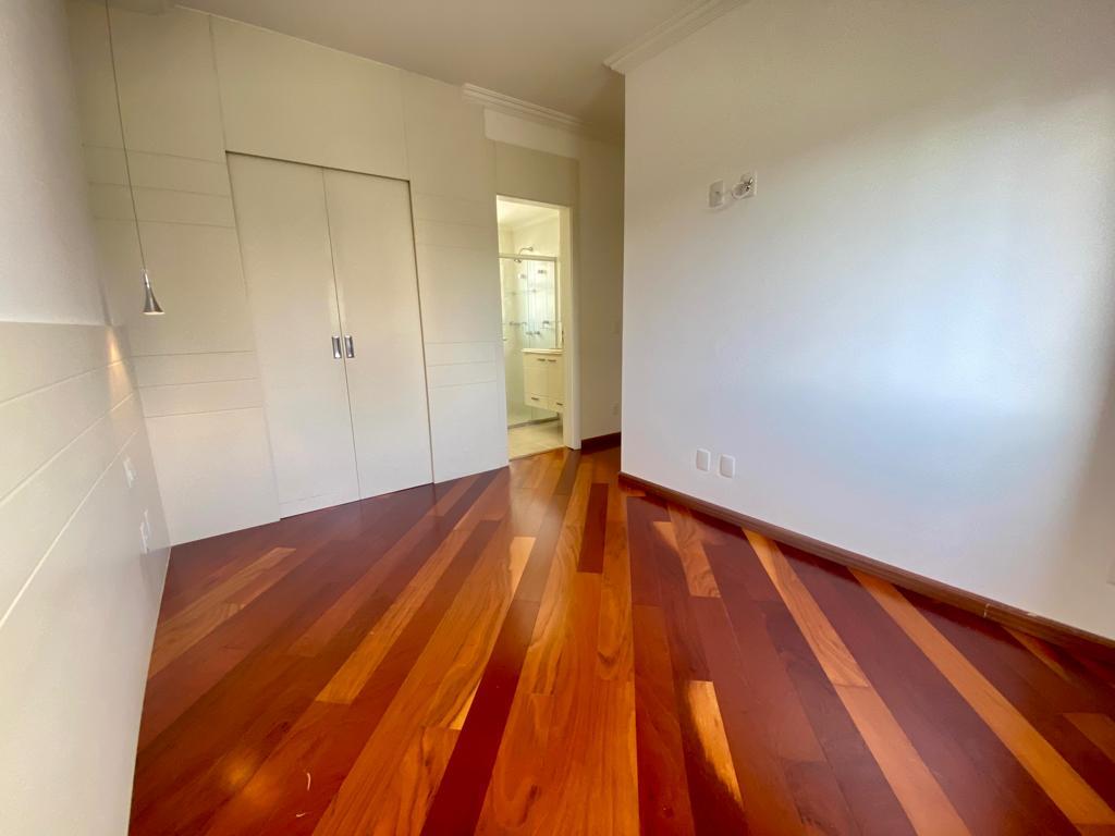 Apto. 101m² em Alphaville
