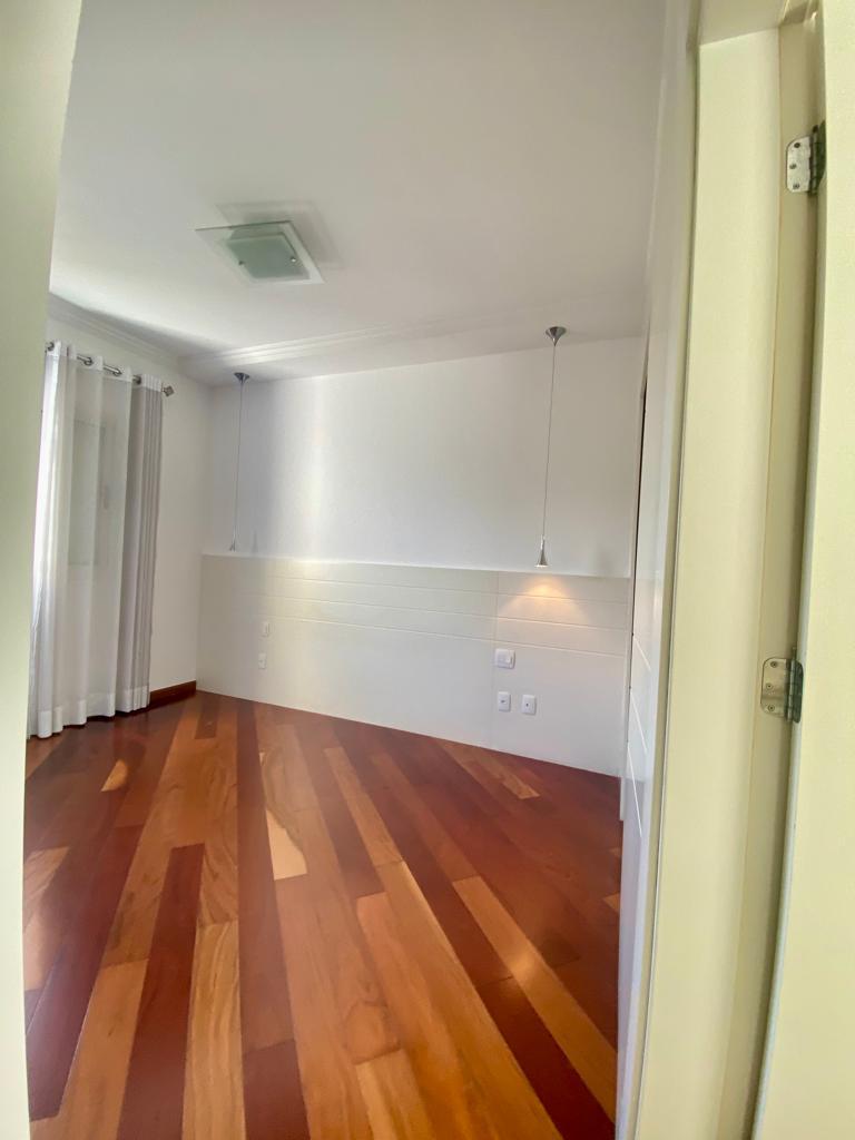 Apto. 101m² em Alphaville