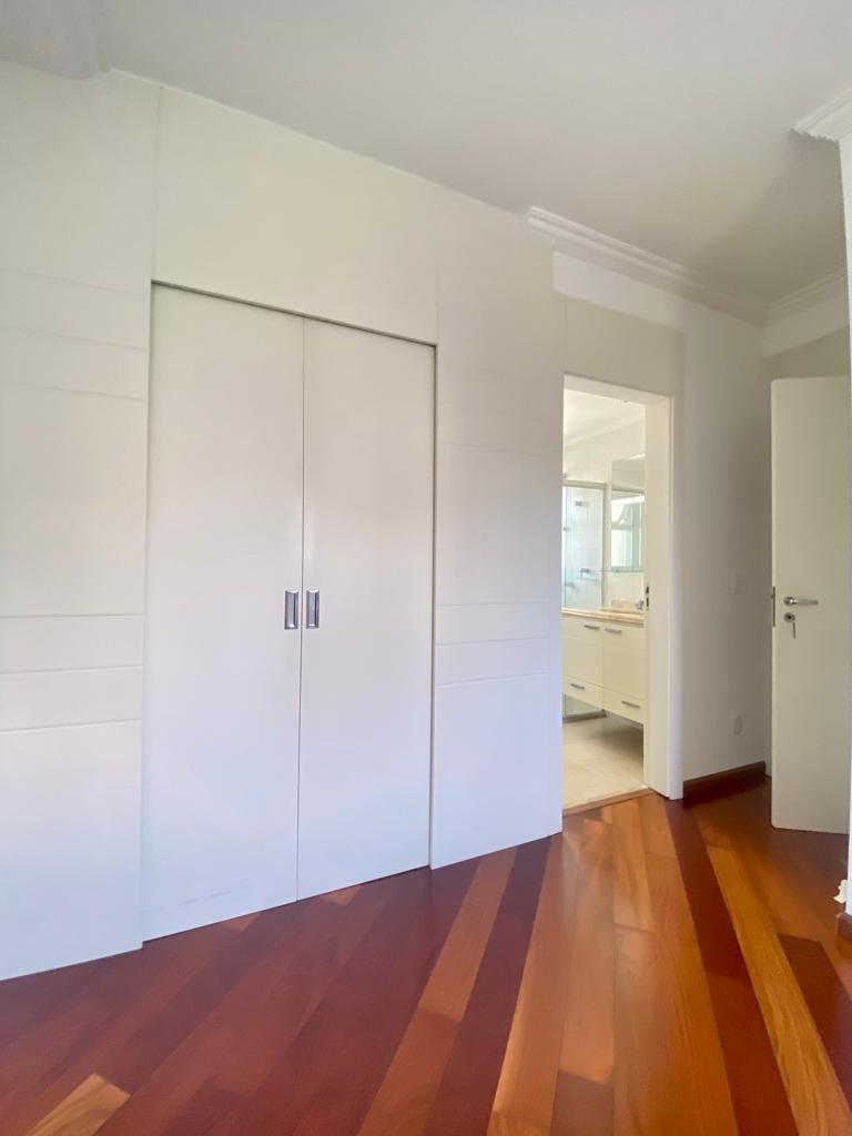 Apto. 101m² em Alphaville