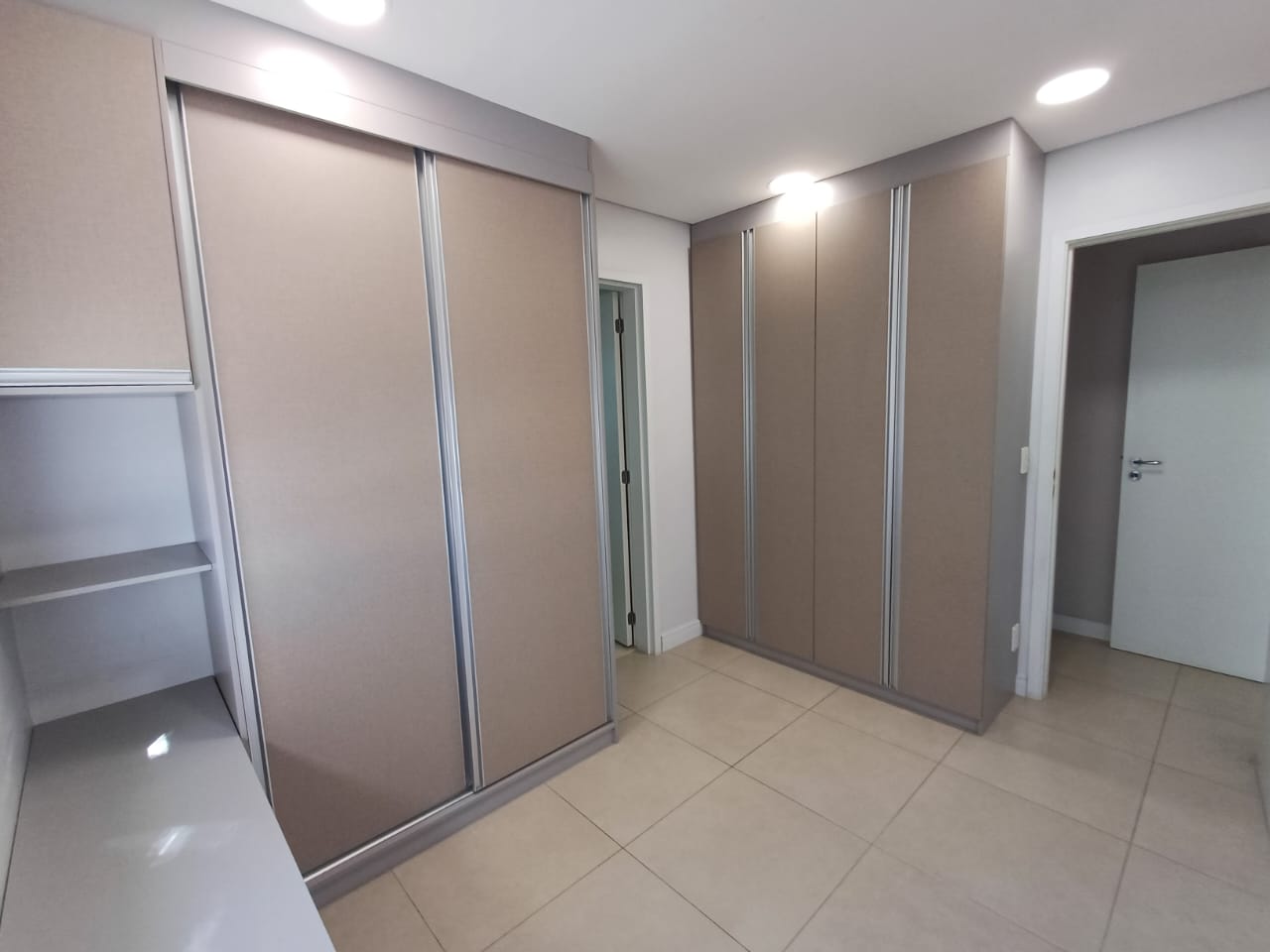 Apto 80m² no RESORT BETHAVILLE