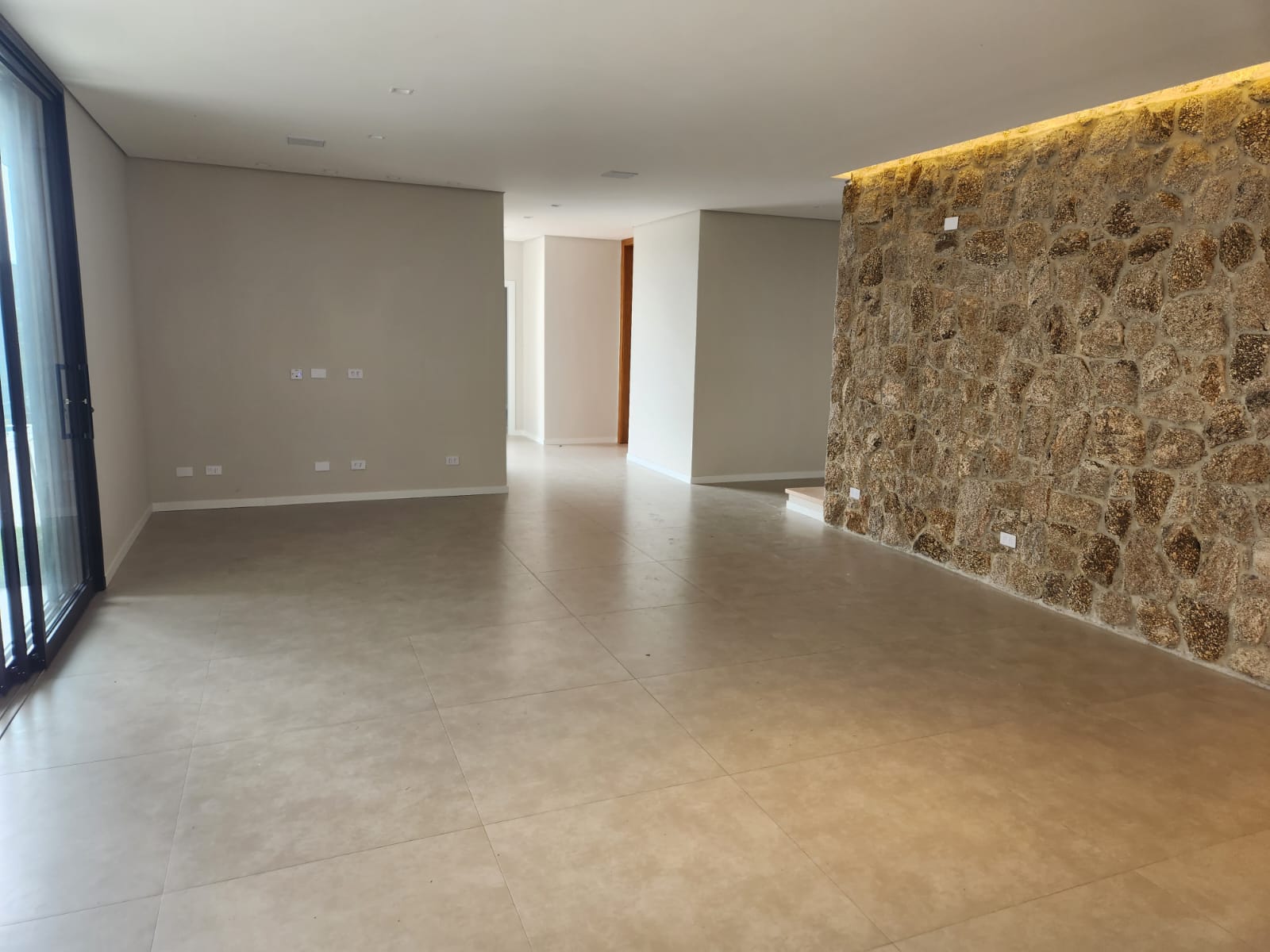 Casa nova no Burle Marx 364m²