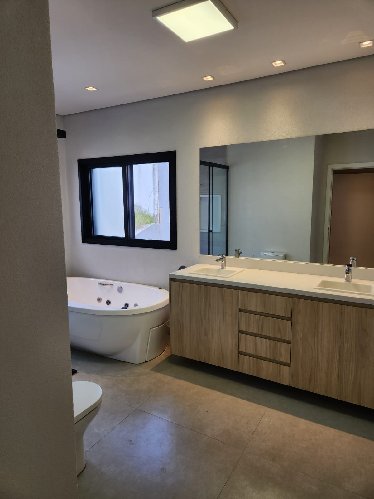 Casa nova no Burle Marx 364m²