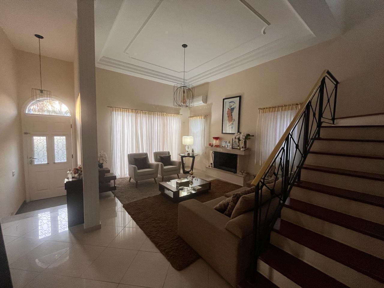 Casa em Alphaville - 230m²