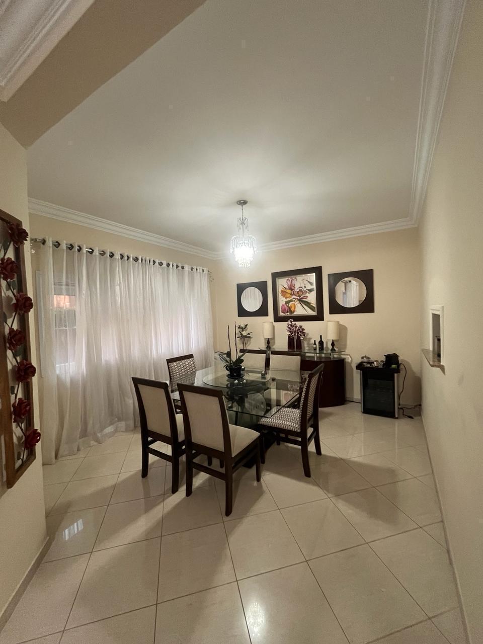 Casa em Alphaville - 230m²