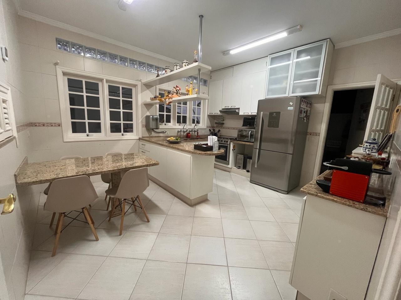 Casa em Alphaville - 230m²