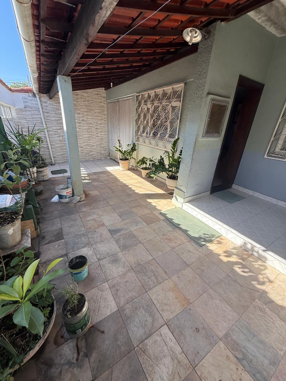 Casa fora de condomínio - Venda