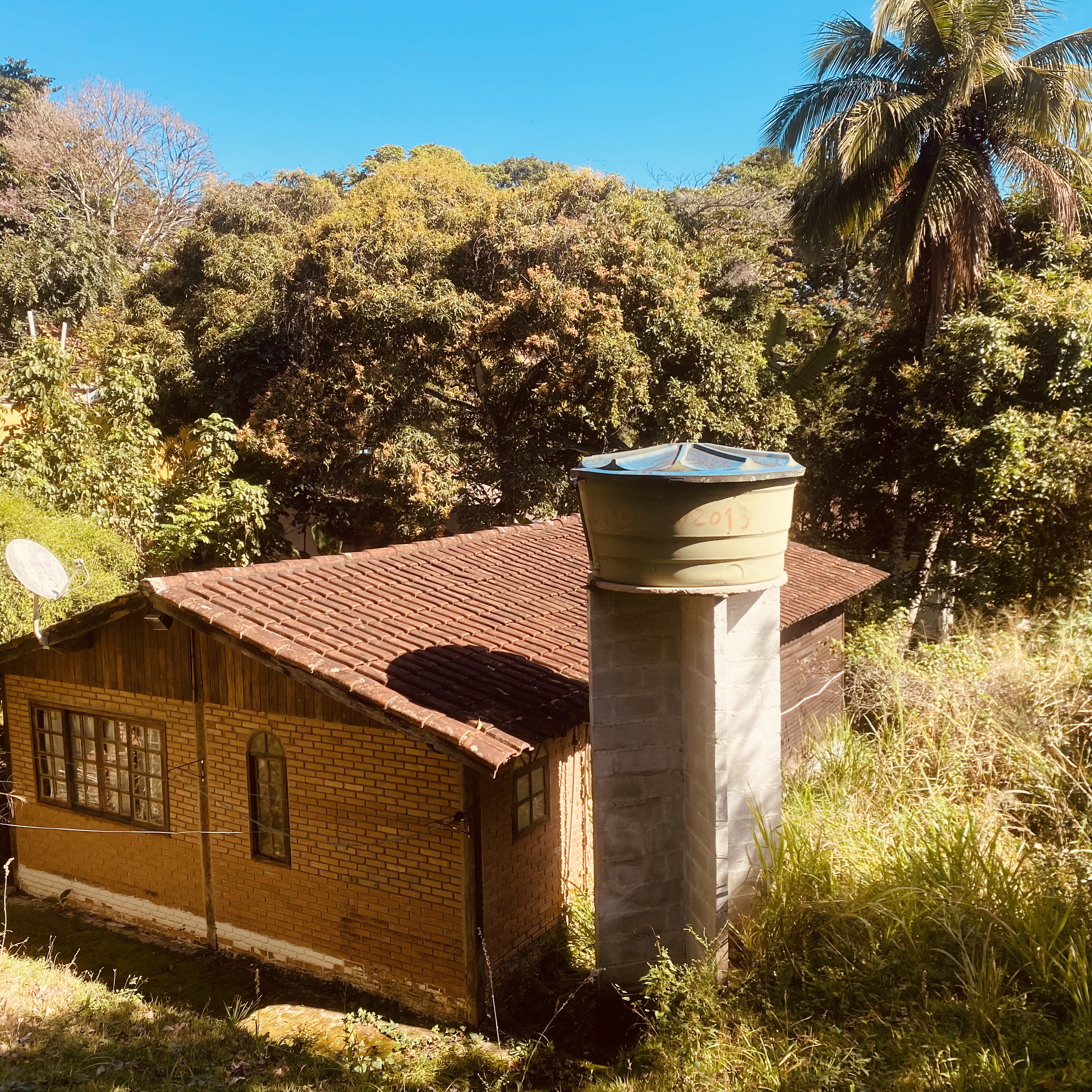 Casinha de caiçara, térrea,  em Ilhabela.