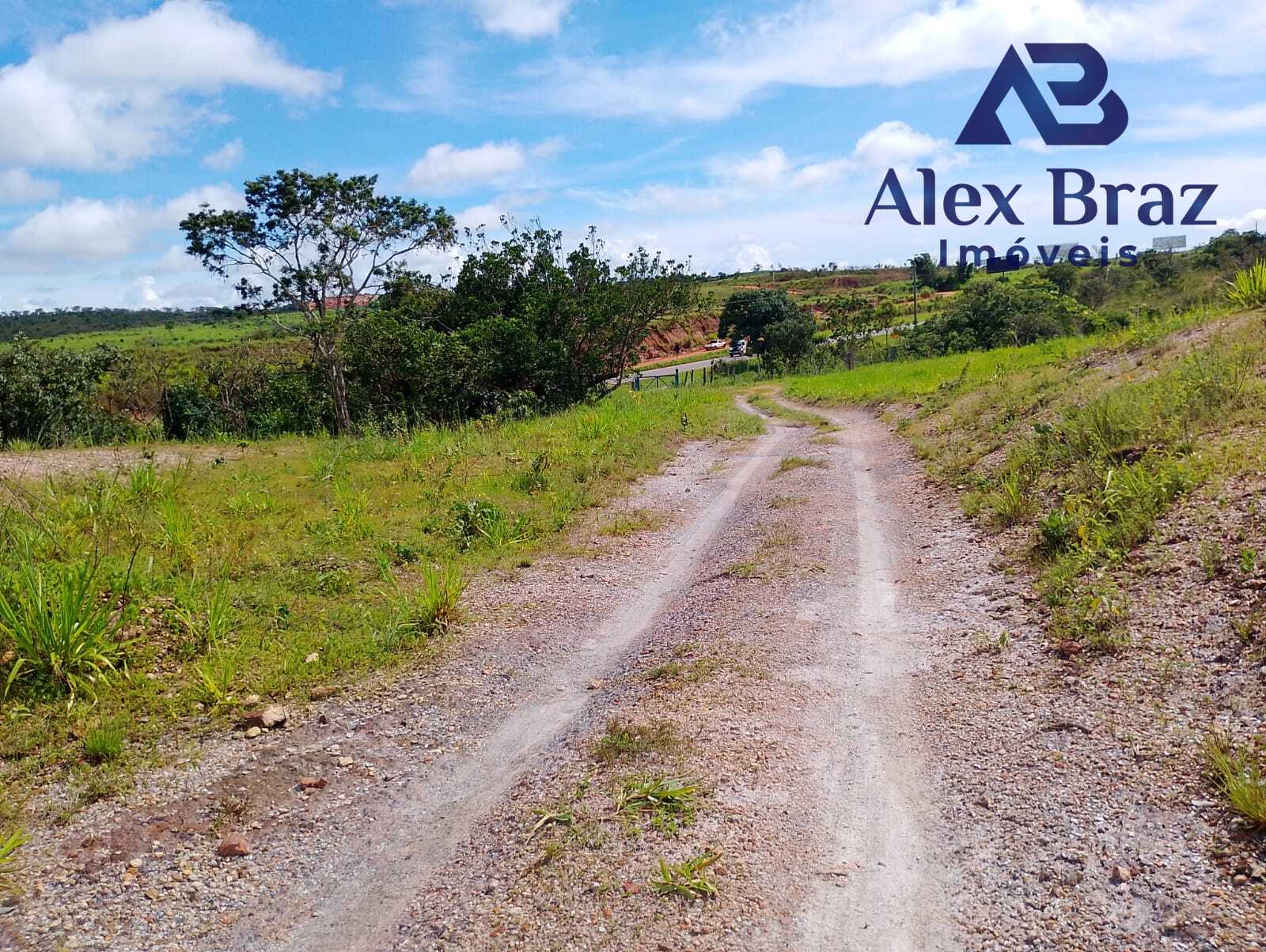 EXCELENTE SÍTIO À VENDA EM SANTO ANTÔNIO DO DESCOBERTO - GO