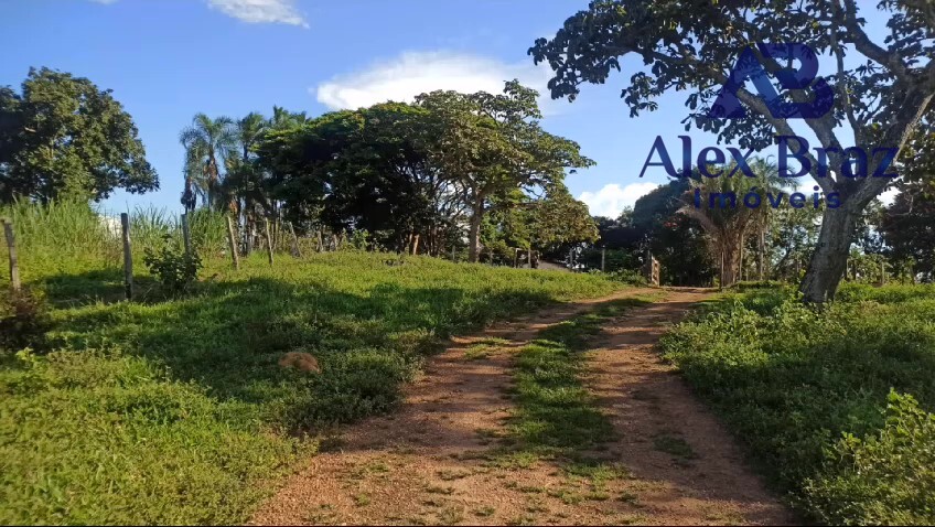 EXCELENTE SÍTIO À VENDA EM SANTO ANTÔNIO DO DESCOBERTO - GO