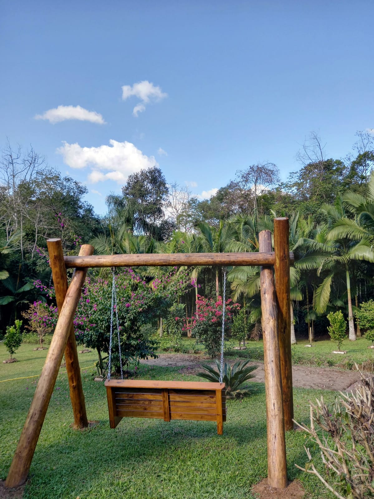 SÍTIO À VENDA – PORTEIRA FECHADA, EXCELENTE LOCALIZAÇÃO E PRONTO PARA MORAR!
