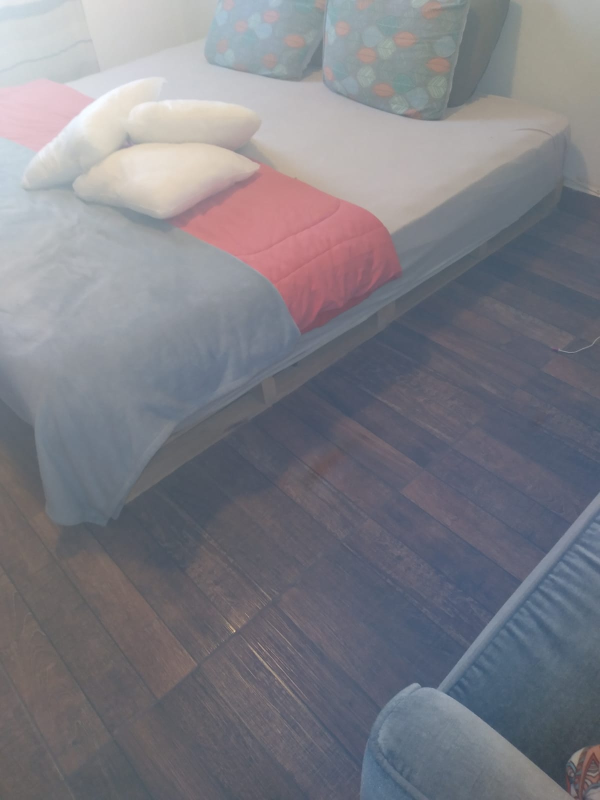 EXCELENTE SOBRADO * 3 DORM * PORTÃO AUTOMATICO * ABAIXO DA AVALIAÇÃO
