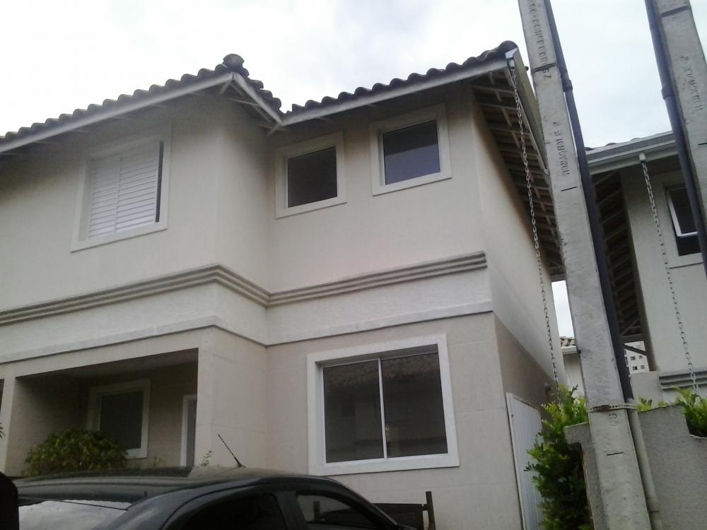 Casa em condomínio