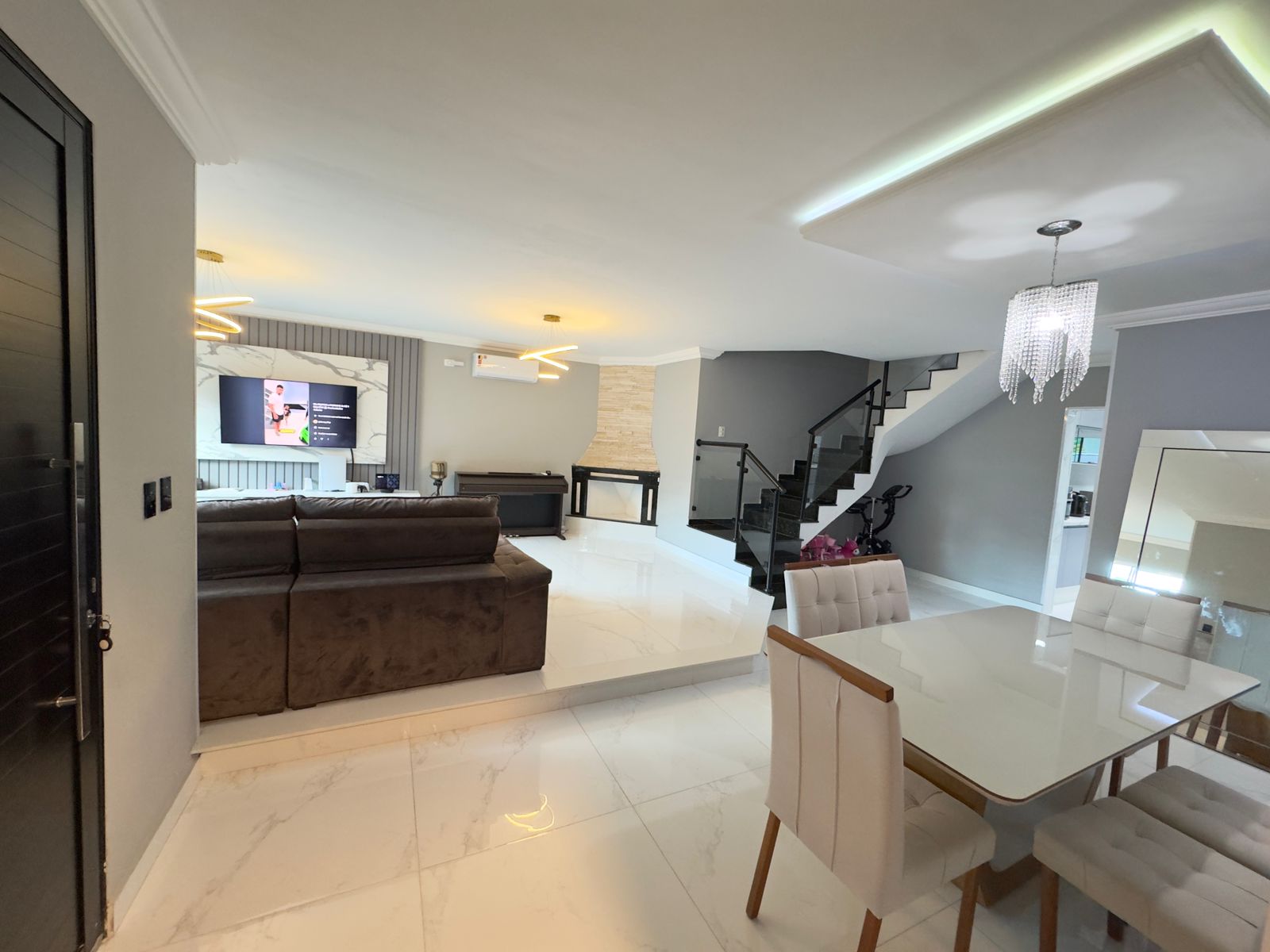 Linda Casa em condomínio  ARUÃ Mogi das Cruzes SP