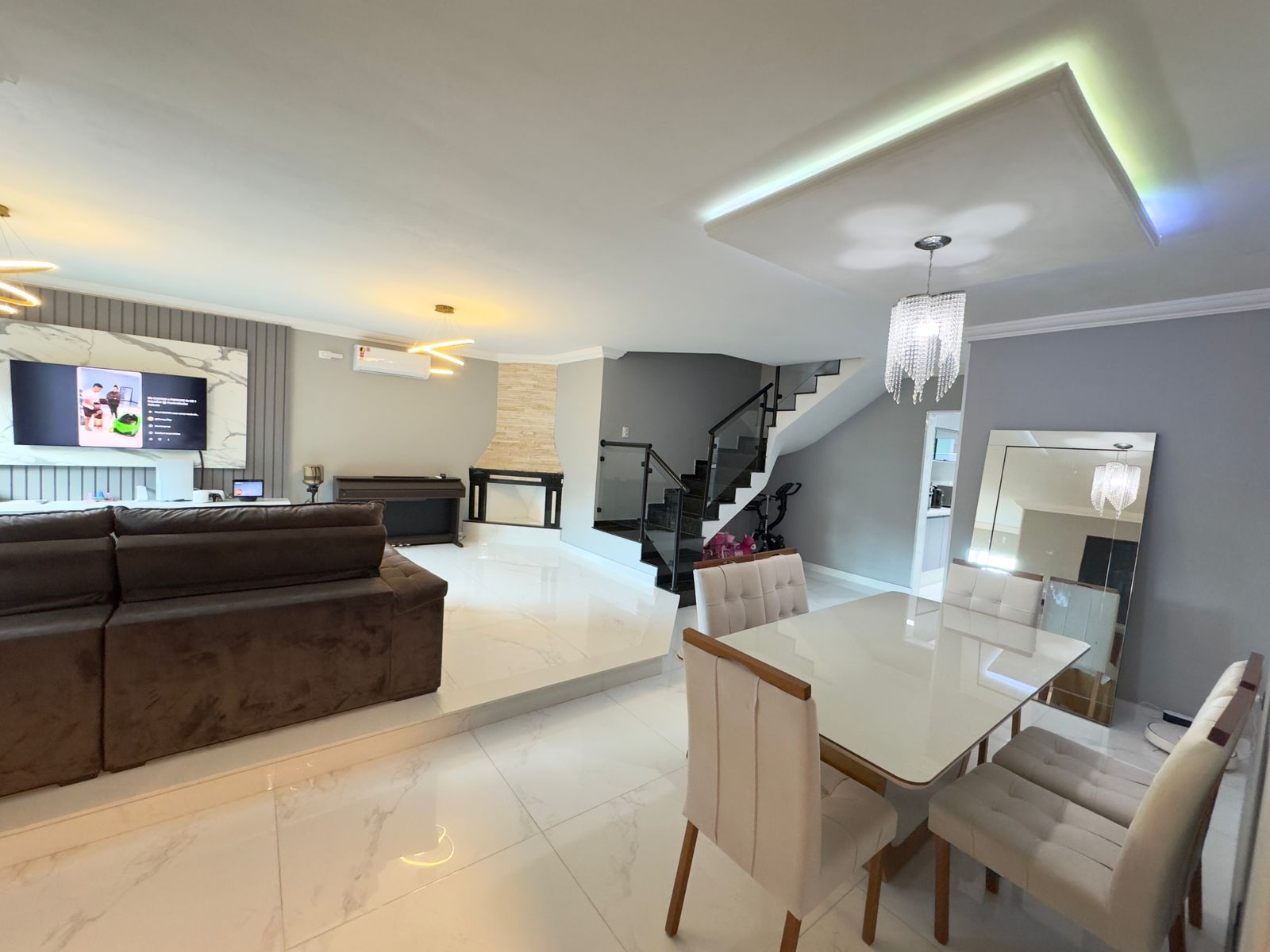 Linda Casa em condomínio  ARUÃ Mogi das Cruzes SP