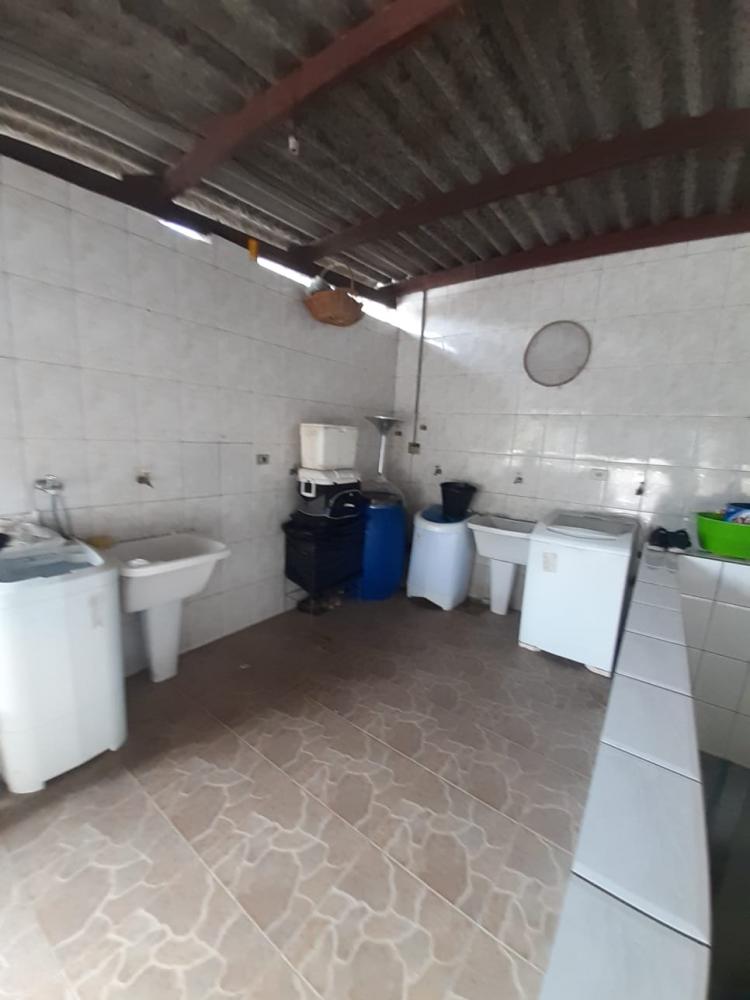 Casa à venda com 5 quartos, 150m² - Foto 4