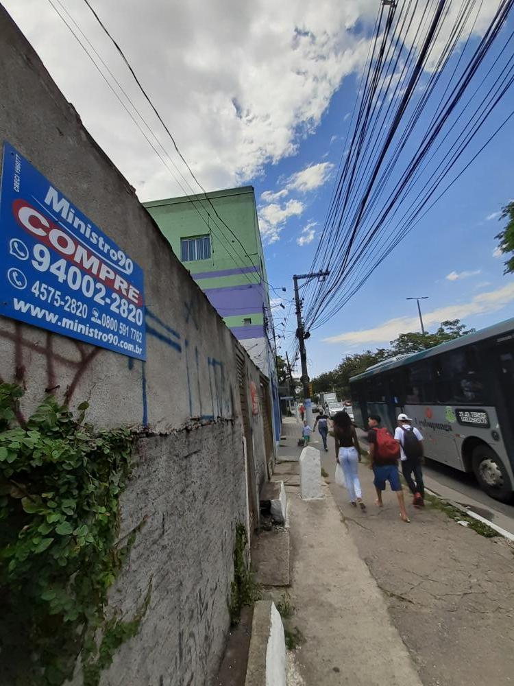 Terreno à venda com 3 quartos, 300m² - Foto 21