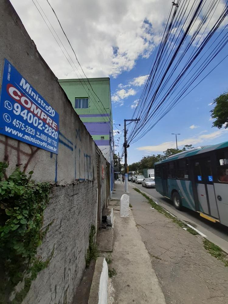 Terreno à venda com 3 quartos, 300m² - Foto 22