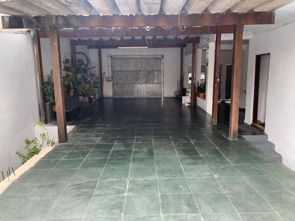 Casa à venda com 4 quartos, 250m² - Foto 2