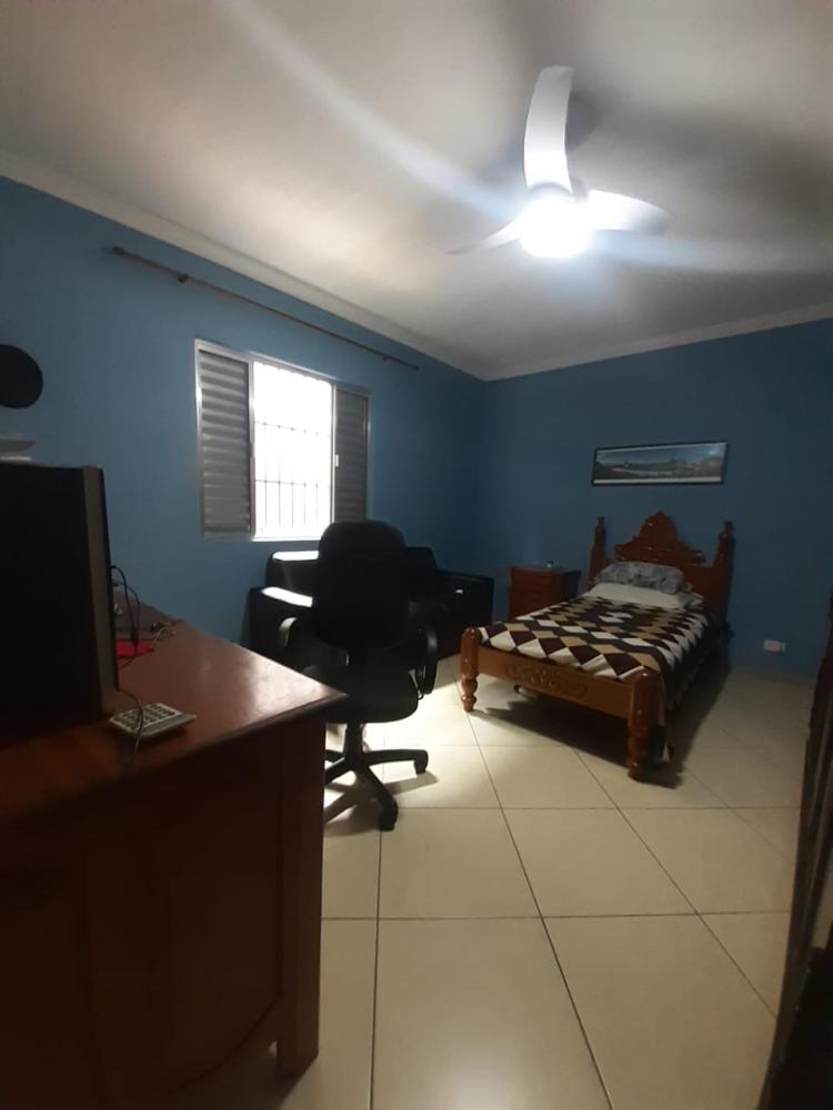 Casa à venda com 3 quartos, 250m² - Foto 35