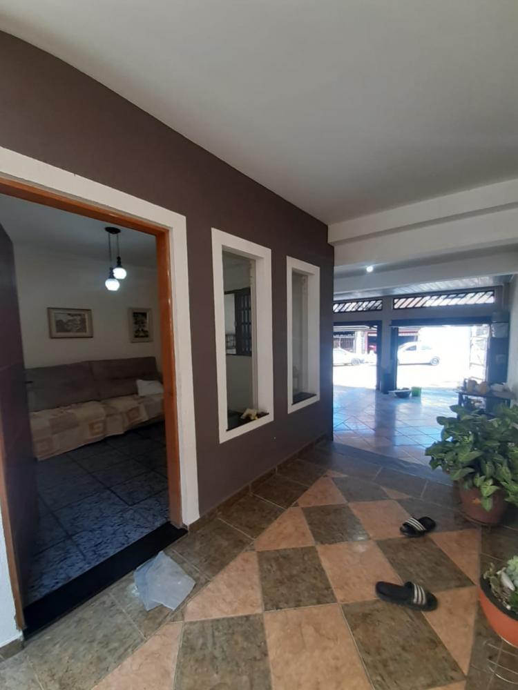 Casa à venda com 3 quartos, 250m² - Foto 7