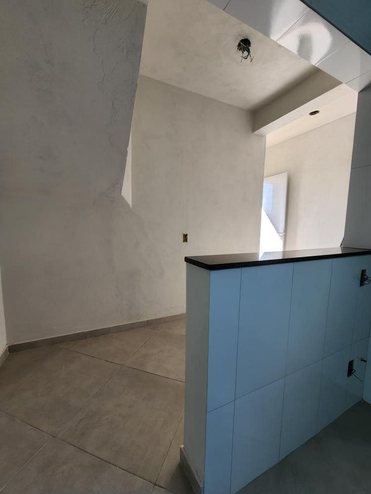 Casa à venda com 9 quartos, 150m² - Foto 17