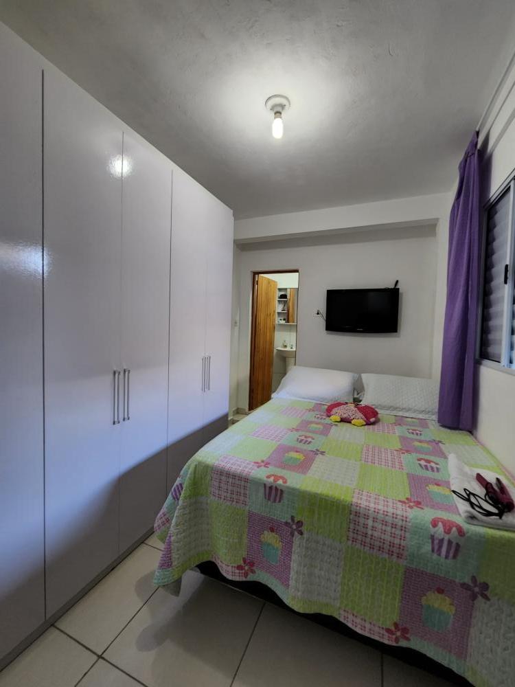 Casa à venda com 9 quartos, 150m² - Foto 3