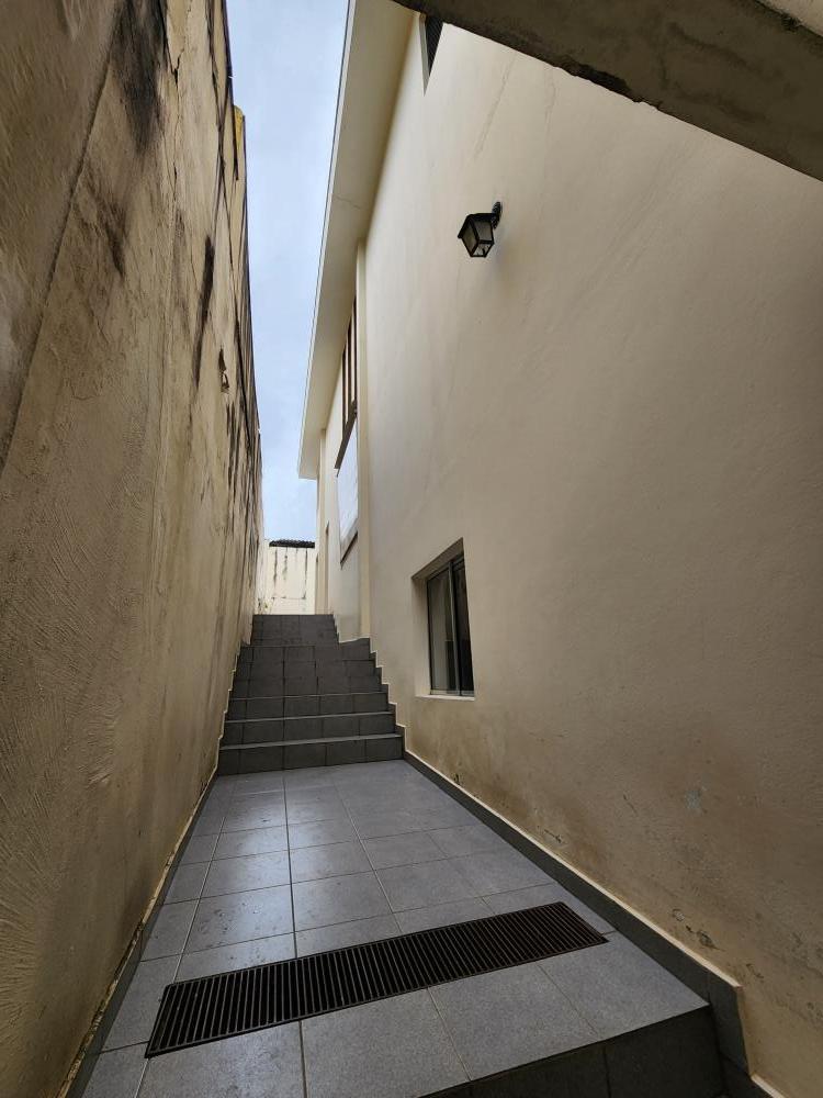 Casa à venda com 4 quartos, 300m² - Foto 18