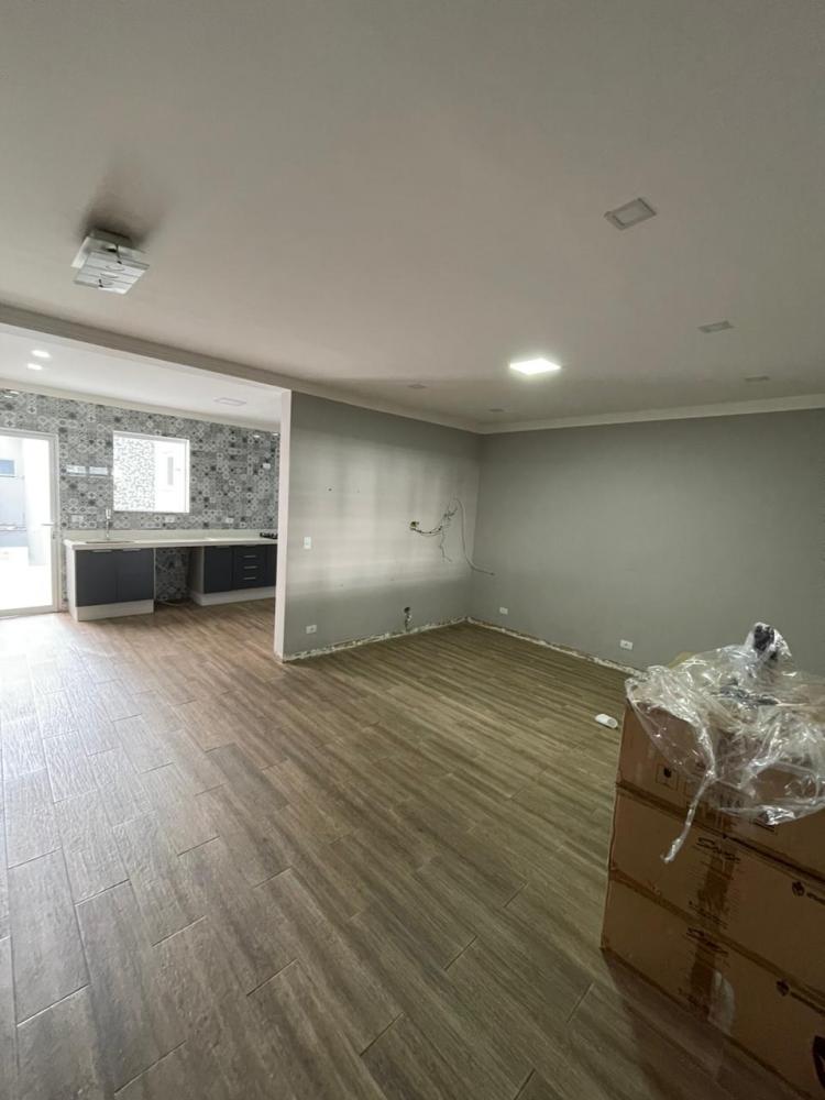 Casa à venda com 3 quartos, 250m² - Foto 2