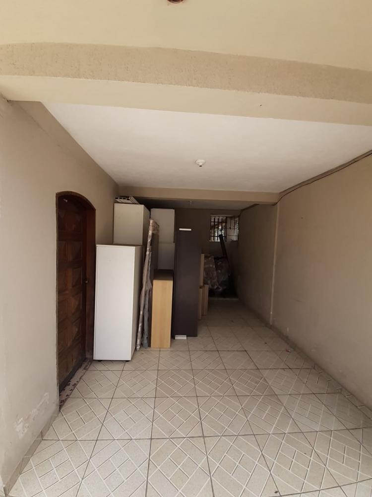 Casa à venda com 5 quartos, 220m² - Foto 35