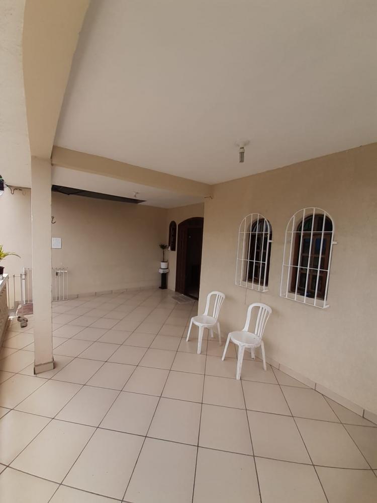 Casa à venda com 5 quartos, 220m² - Foto 28